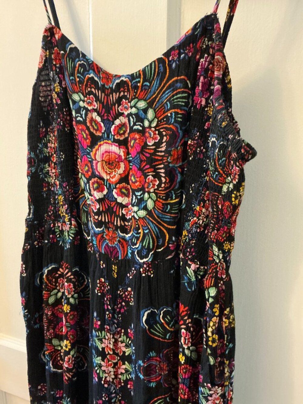 Summery floral wide-leg jumpsuit w/ tie back cutout (M)